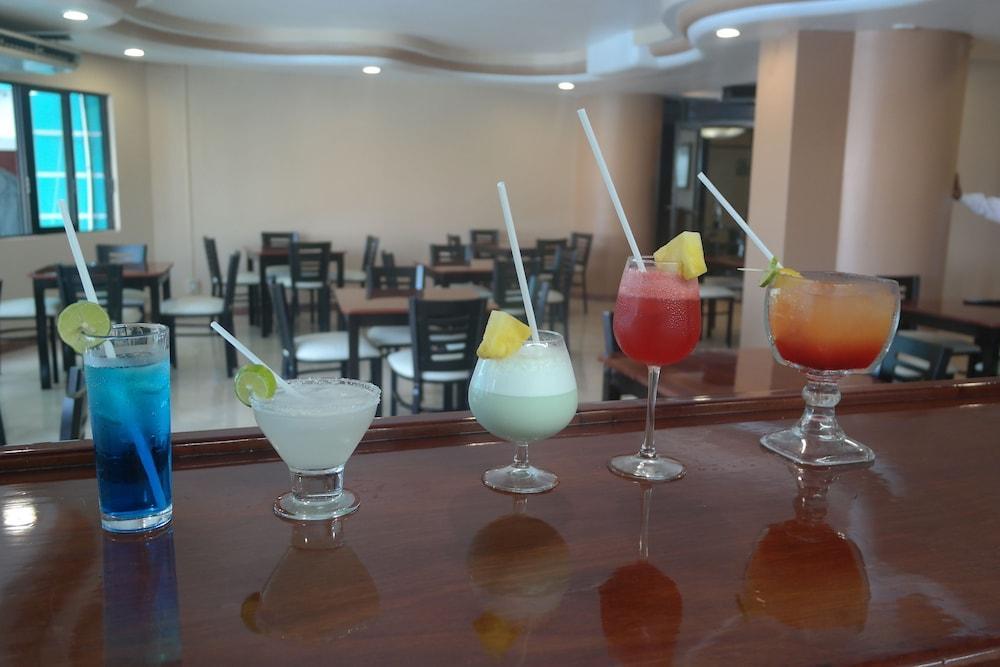 Hotel Playa Marina Mazatlan Bagian luar foto