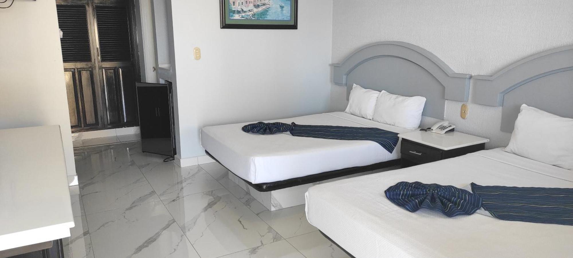Hotel Playa Marina Mazatlan Bagian luar foto