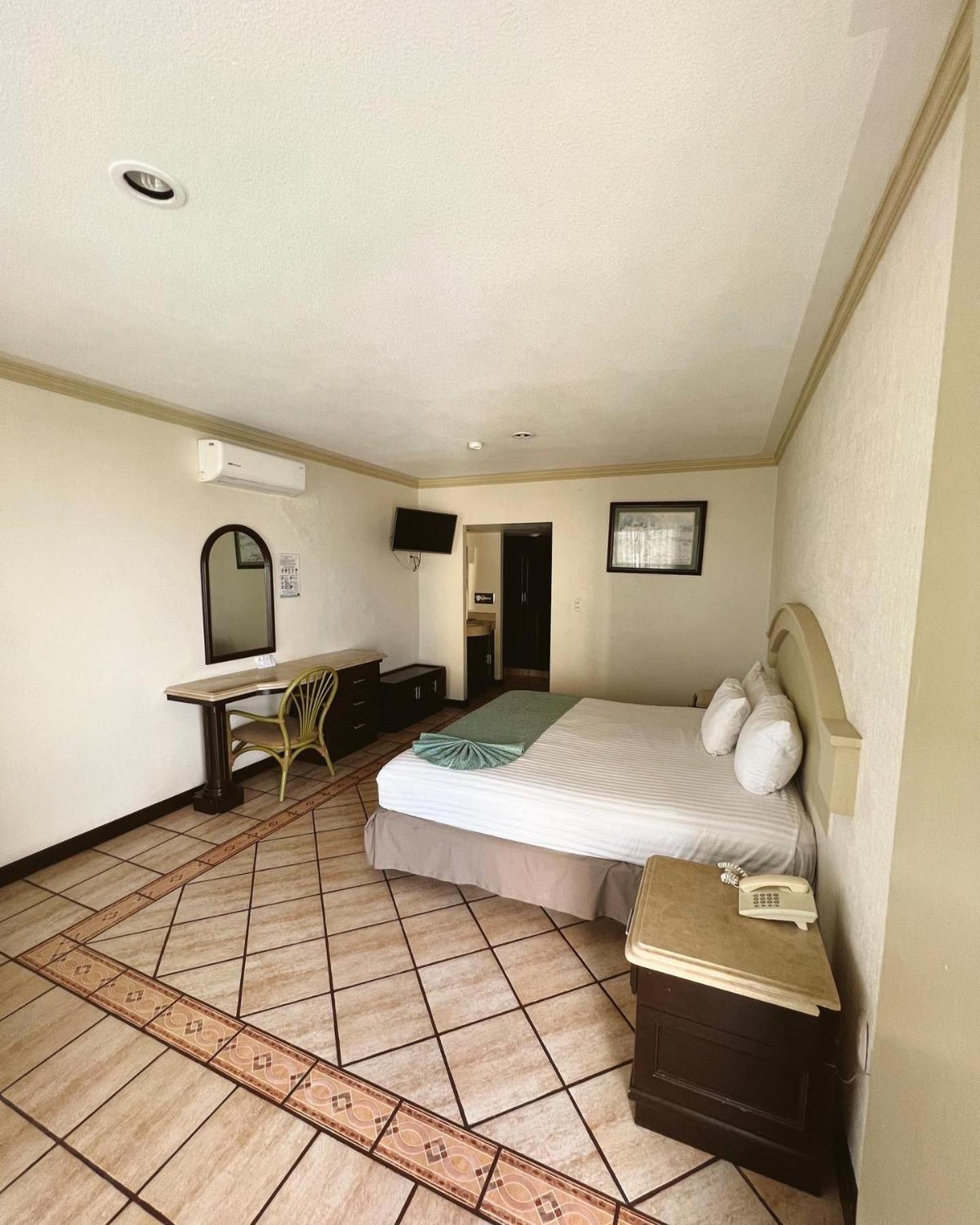 Hotel Playa Marina Mazatlan Bagian luar foto