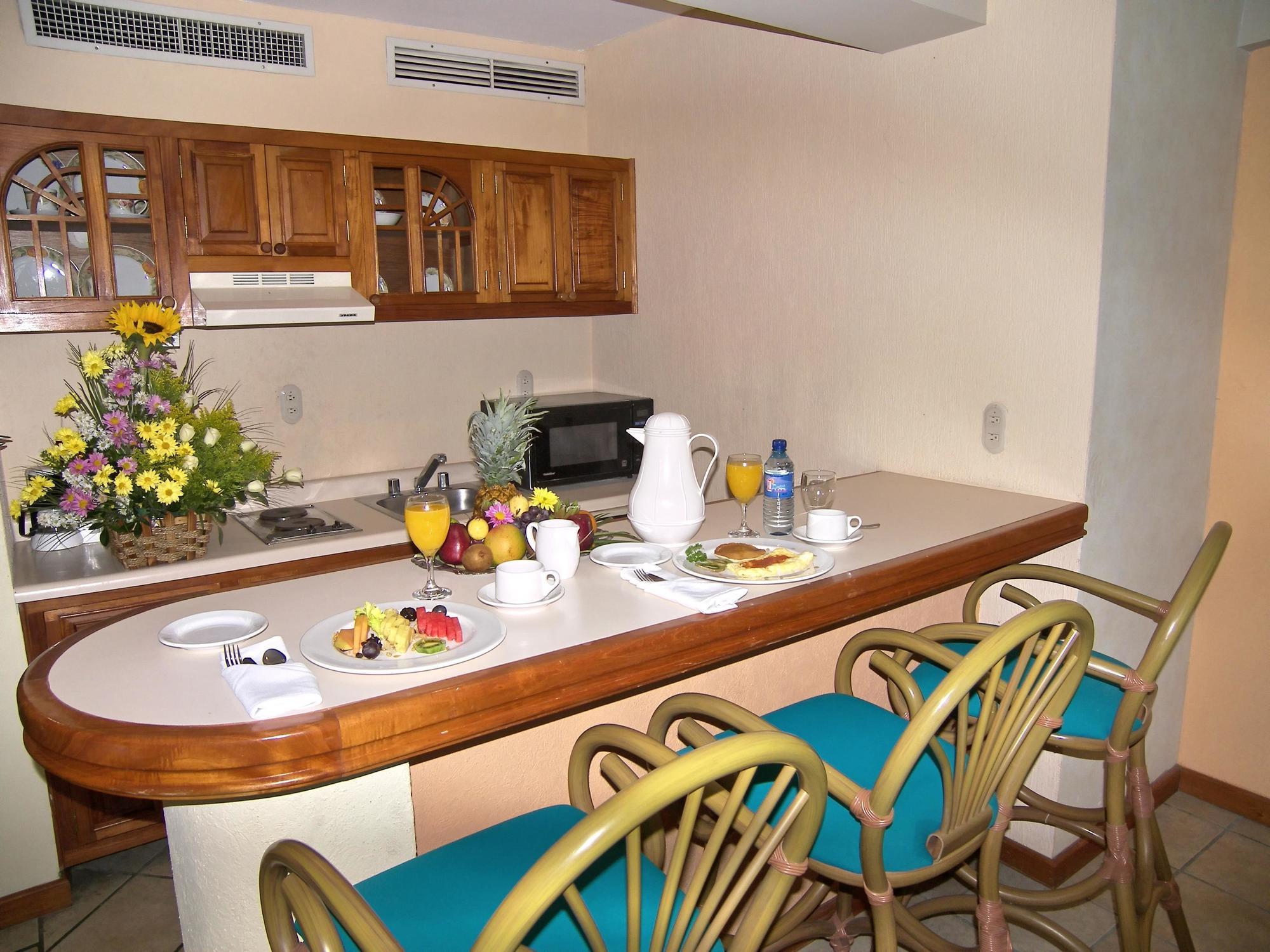 Hotel Playa Marina Mazatlan Bagian luar foto