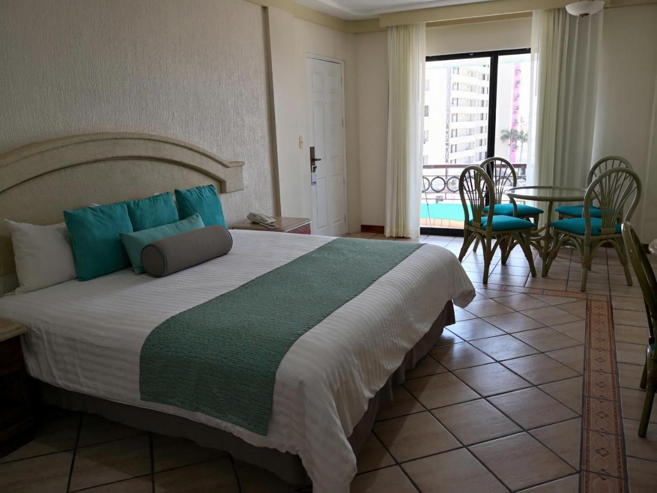 Hotel Playa Marina Mazatlan Bagian luar foto